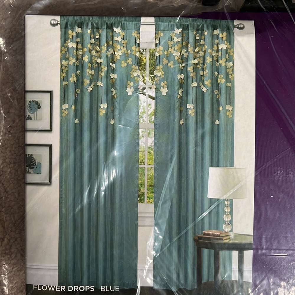 NWT 🏷️ Unopened Blue Flower Drop Curtain Panels (2) by Lush Decor